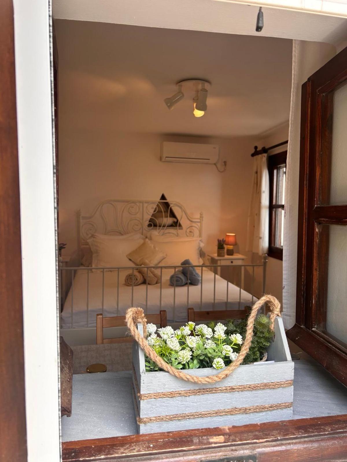Grandpa Simos' Traditional Guest House Agios Romanos Esterno foto