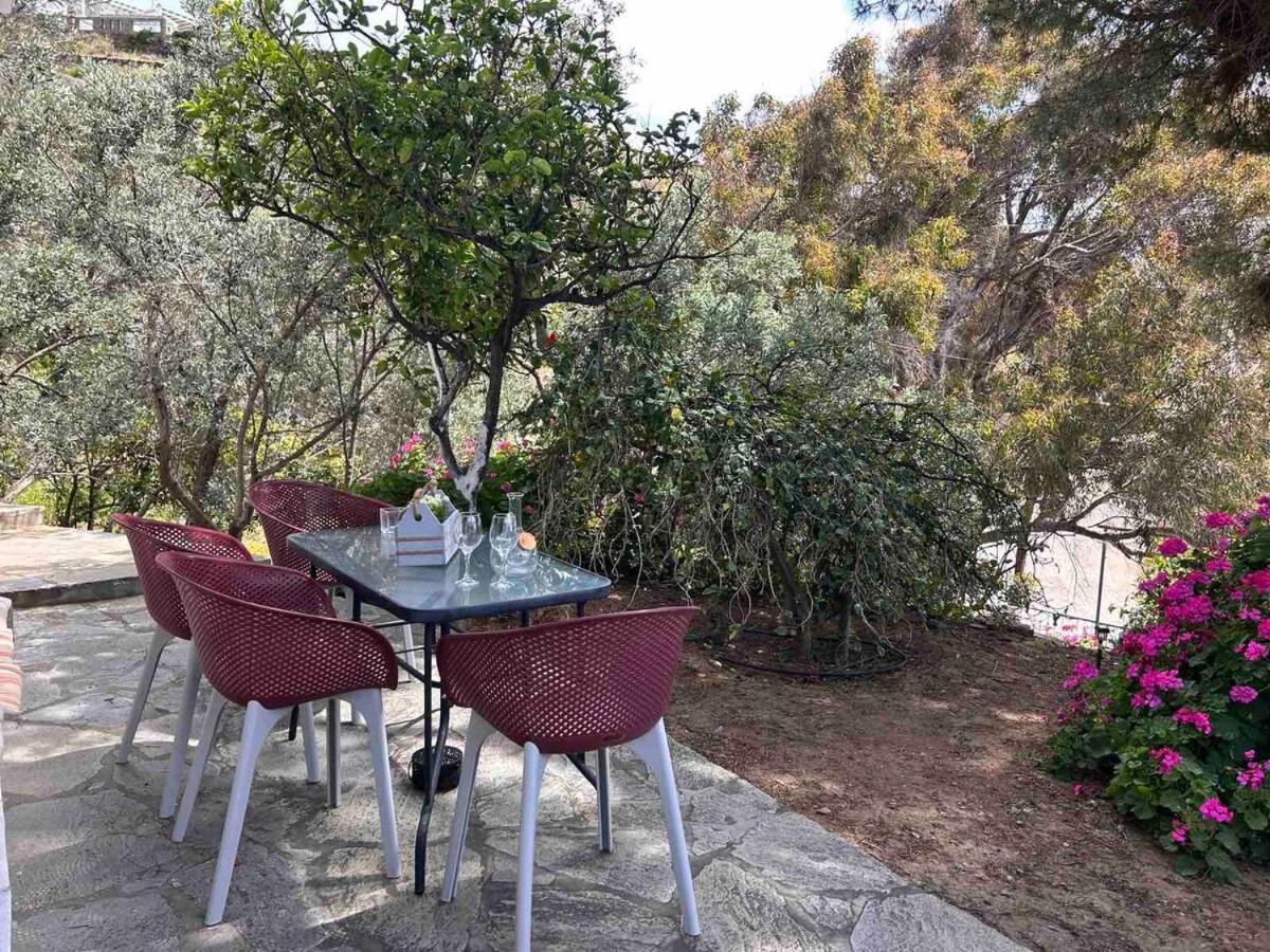 Grandpa Simos' Traditional Guest House Agios Romanos Esterno foto